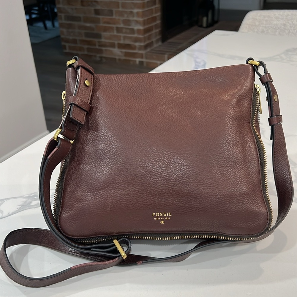 Fossil Brown Leather Crossbody Bag..